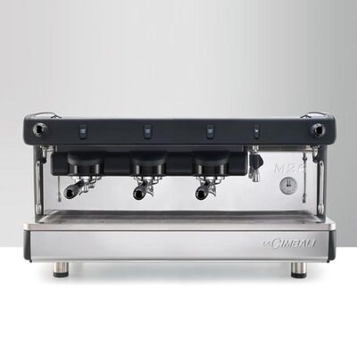La Cimbali M26 BE C/3 Yarı Otomatik Espresso Kahve Makinesi, 3 Gruplu