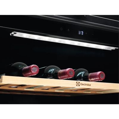 Electrolux EWUS052B5B Şarap Dolabı, 36 Şişe Kapasiteli - Görsel 5