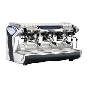 Faema Emblema A3 Restyling Tall Cup Tam Otomatik Espresso Kahve Makinesi, 3 Gruplu