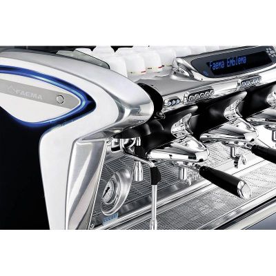 Faema Emblema A3 Restyling Tall Cup Tam Otomatik Espresso Kahve Makinesi, 3 Gruplu - Görsel 5
