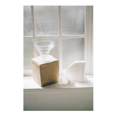 Hario VD-02T-UEX V60 02 Plastik Dripper ve 40'lı Filtre Kağıdı Seti, Şeffaf - Görsel 2